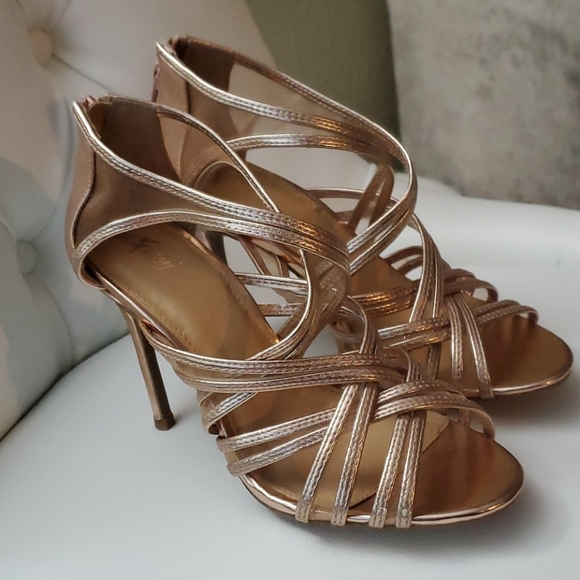 Shoes - Picture 2 of 6